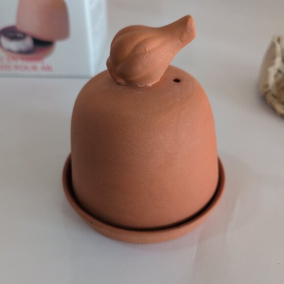 The Cook's Bazaar Terra Cotta Garlic Roaster New - Open Box - Picture 7 of 8